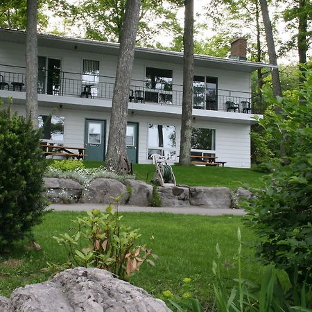 Beachwood Resort Deer Bay Exterior photo