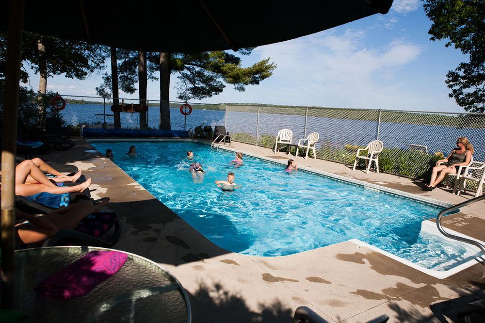 Beachwood Resort Deer Bay Exterior photo