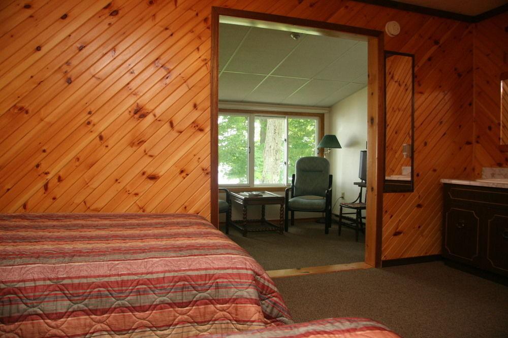 Beachwood Resort Deer Bay Exterior photo