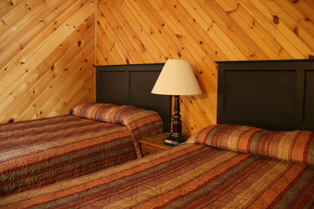 Beachwood Resort Deer Bay Exterior photo
