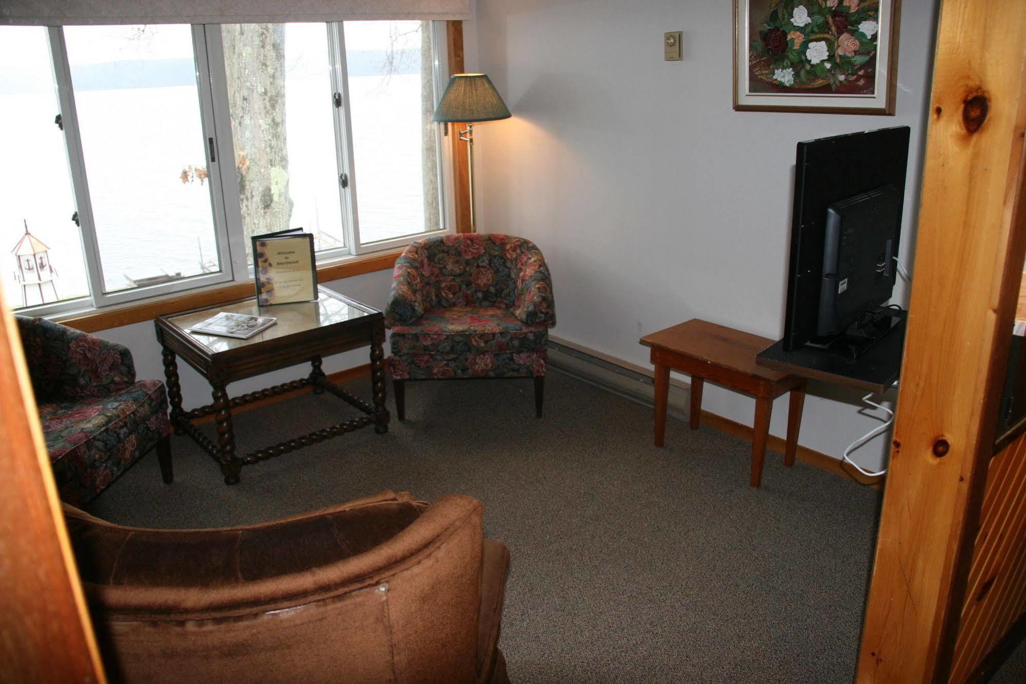 Beachwood Resort Deer Bay Exterior photo